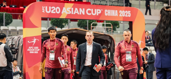 国足赢球仅1天！足协紧急叫停，久尔杰维奇将下课，去向曝光的简单介绍