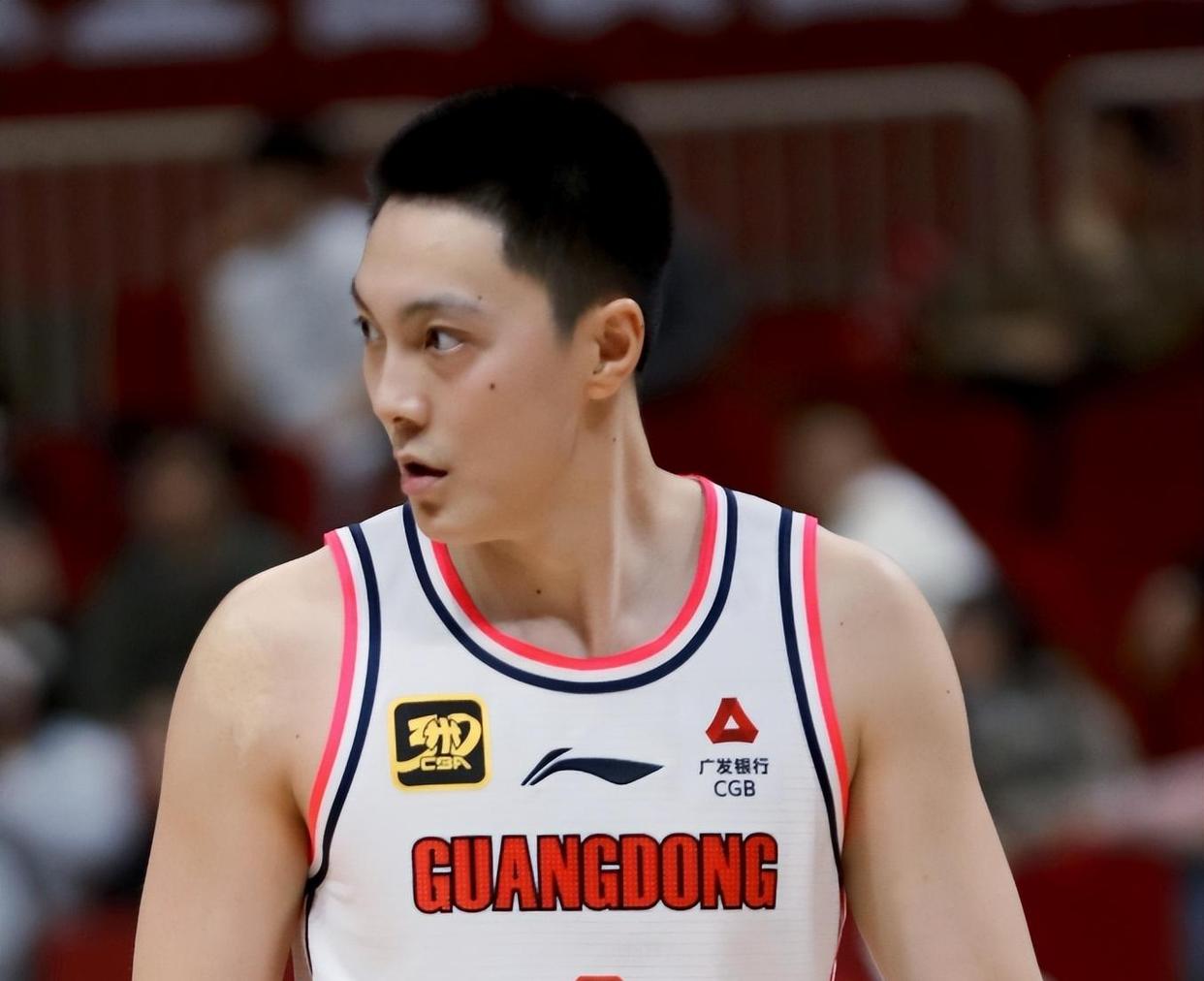 八戒体育-林崴31分同曦不敌广东李弘权26分上海胜四川(李天一案件中其他四人是谁)