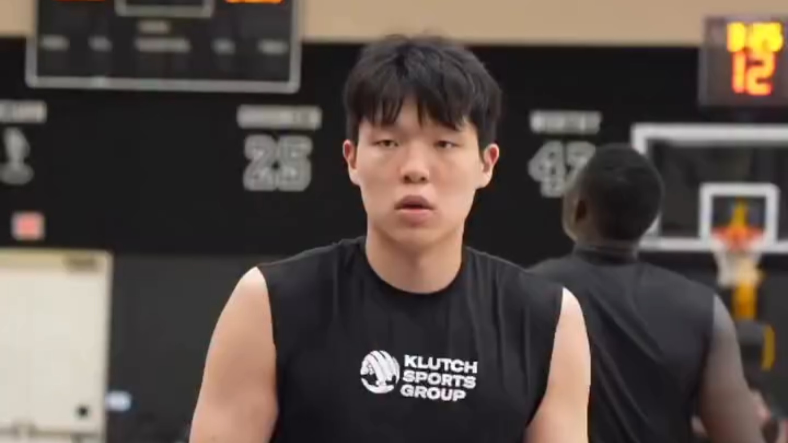 杨瀚森首秀兑现下饭承诺三分护筐妙传一个都没少的简单介绍