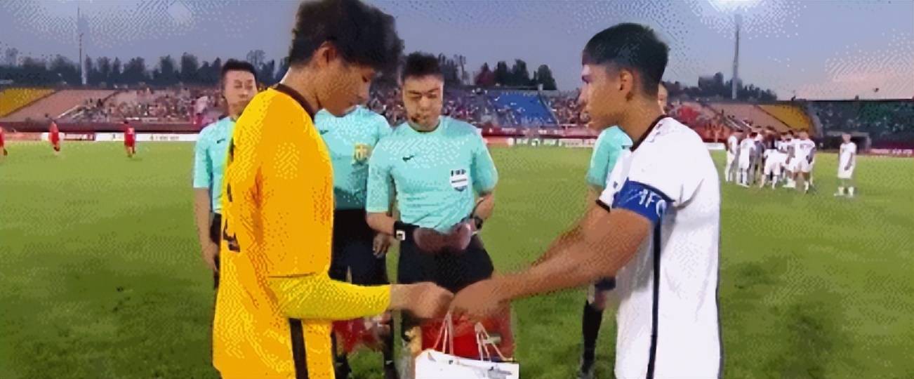 厄普顿赢球保级希望大增，士气高涨(普希金诗集经典语录)